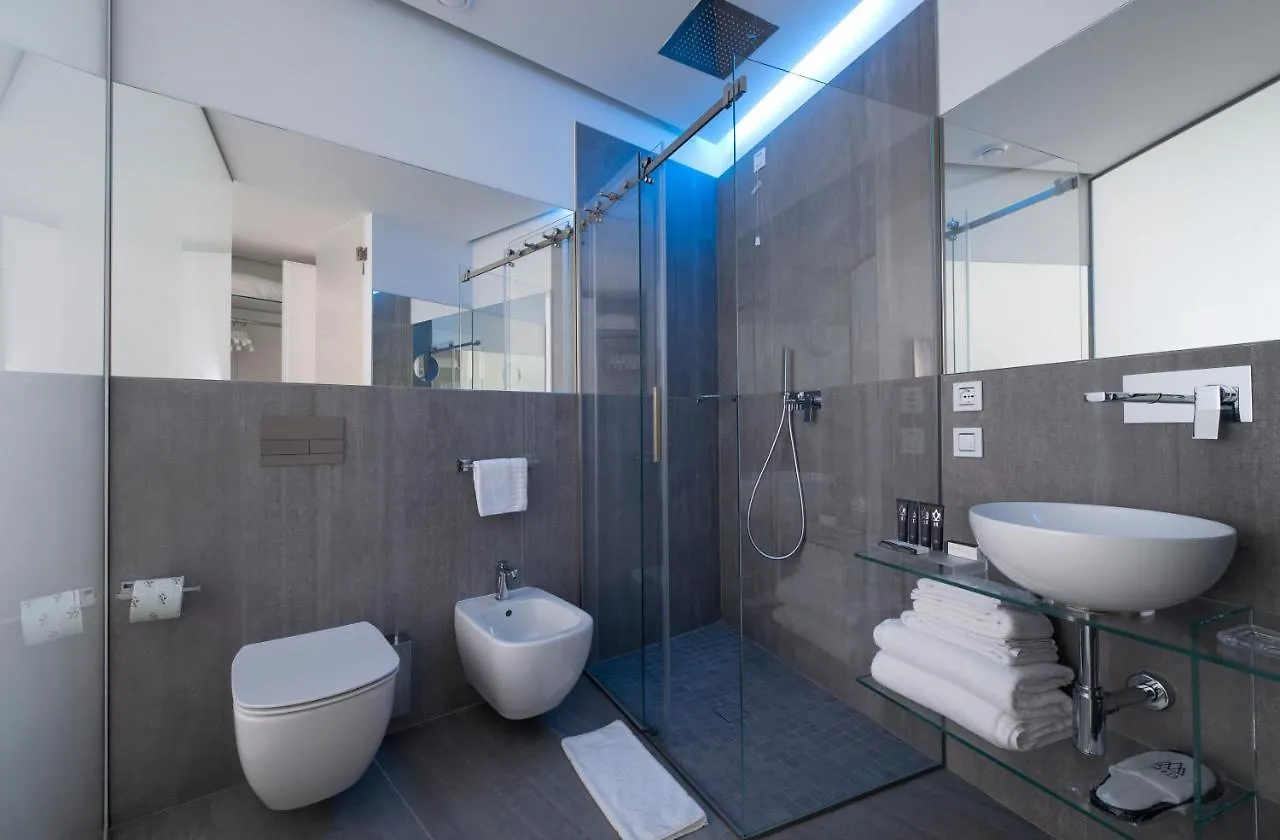 Ahd Rooms Милан Гостевой дом